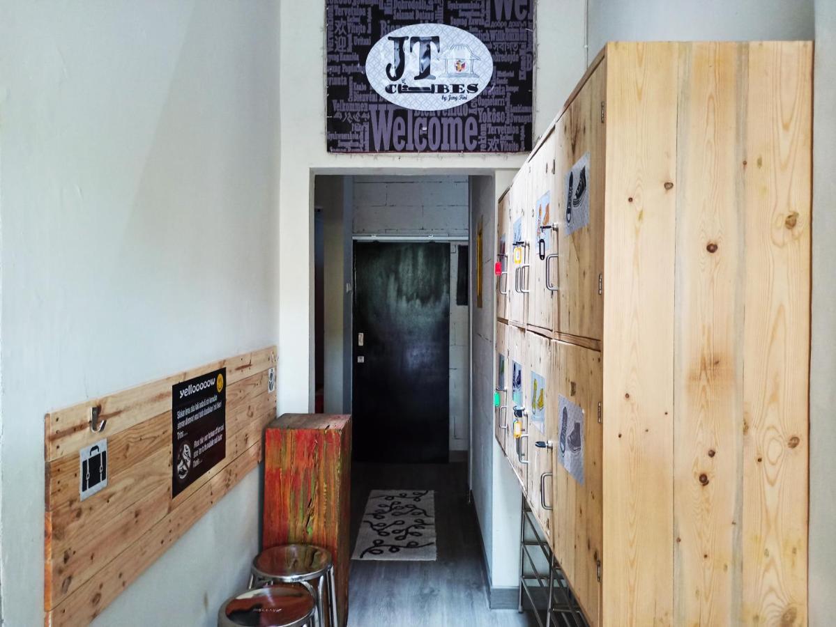 Jeng Tini Guest House Богор Экстерьер фото