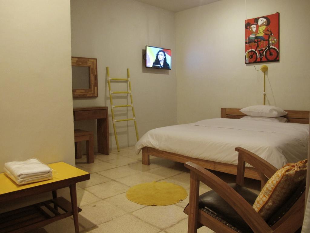 Jeng Tini Guest House Богор Экстерьер фото