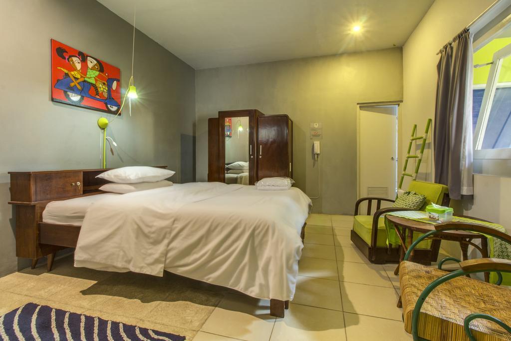 Jeng Tini Guest House Богор Экстерьер фото