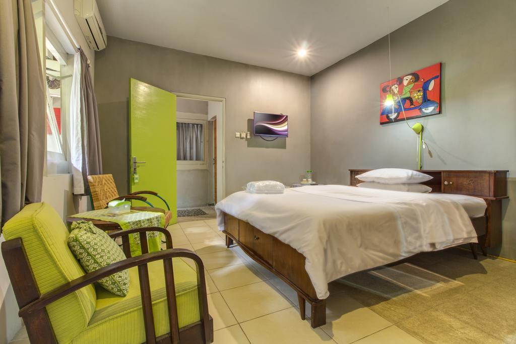 Jeng Tini Guest House Богор Экстерьер фото