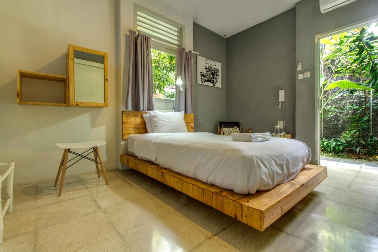 Jeng Tini Guest House Богор Экстерьер фото